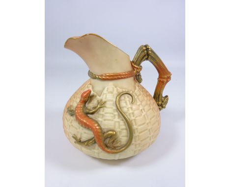 Early 20th Century Royal Worcester blush ivory basket weave effect jug mounted with lizard, dated 1903, no.1714, H15cm    Con