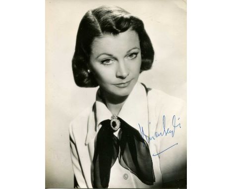 LEIGH VIVIEN: (1913-1967) English actress, Academy Award winner. An excellent vintage signed 6 x 8 photograph of Leigh in a c