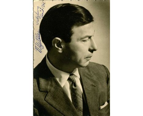 MILSTEIN NATHAN: (1904-1992) Russian-born American violinist. A good vintage signed sepia 4 x 6 photograph of Milstein in a p