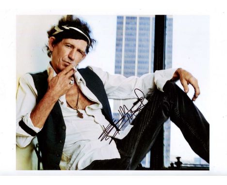 RICHARDS KEITH: (1943- ) English musician and songwriter, a co-founder of the Rolling Stones. Signed colour 12 x 8 photograph