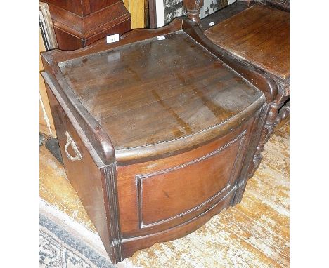 Mahogany commode