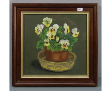 LAURENS (Maler des 20. Jh.), Pastell: "Stillleben mit Stiefmütterchen / Hornveilchen", Pastellkreide auf Karton, u. r. signie