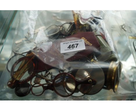 Approx 20 pairs of vintage spectacles and glasses.