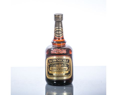 BOWMORE DE LUXE
Single Islay Scotch Whisky, 26 2/3 fl.oz, 70°.
