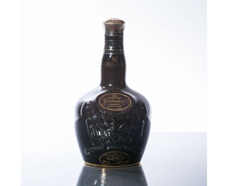 ROYAL SALUTE DIRECTORS CELEBRATION RESERVE CERAMIC DECANTER
Blended Scotch Whisky, 70cl, 40% volume.