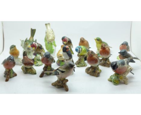 A collection of bird figures including Beswick, Royal Worcester, Goebel, etc., some a/f 