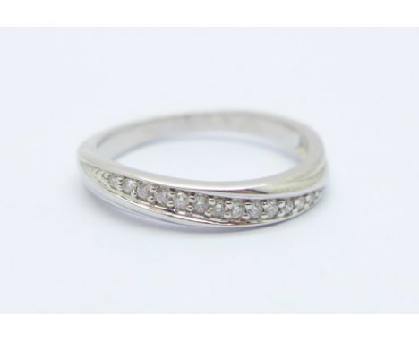 A 9ct white gold and diamond ring, 1.9g, K 