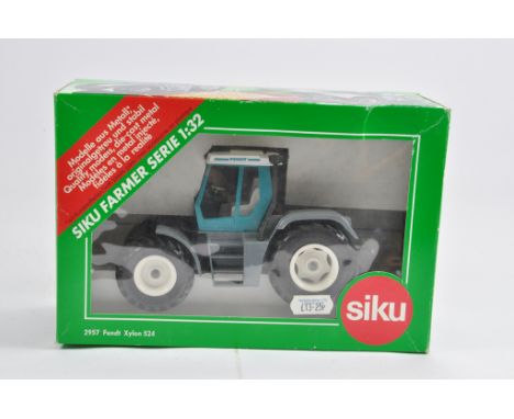 Siku 1/32 Fendt Xylon 524 Tractor. M in Box.