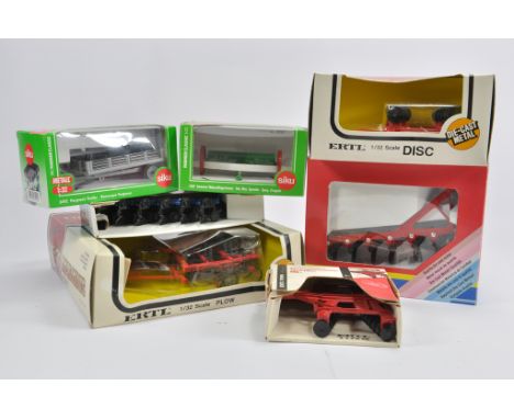 Misc group of Farm Implements in 1/32 scale from Ertl, Siku etc Generally NM to M in Boxes. (7)