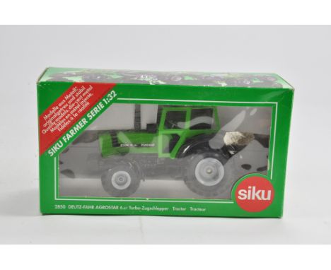 Siku 1/32 Deutz Fahr Agrostar 6.61 Turbo Tractor. M in Box.