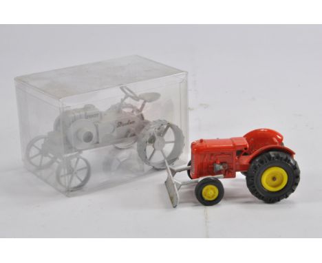 Cursor 1/25 Fendt Dieselross Tractor M in Box plus GAMA Issue. F to G. (2)