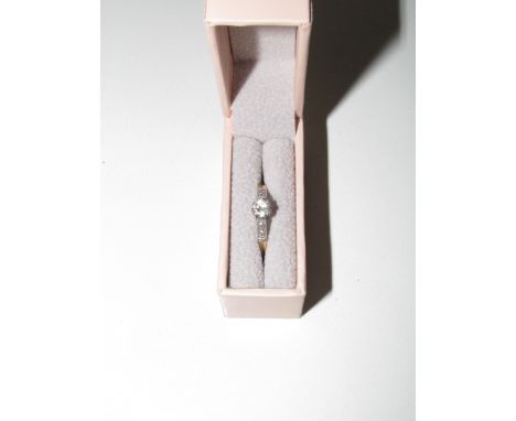 18ct Gold Solitaire Ring. Size J 