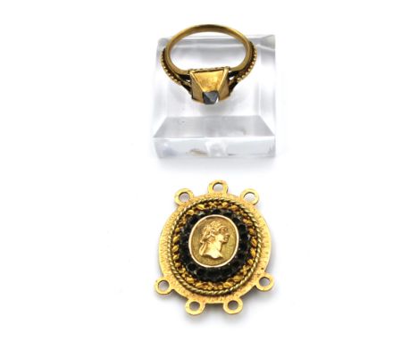 Oro 14kt. Inizi secolo XX. Peso 23,8 gr.14kt gold. Early 20th century. Weight 23.8 g.