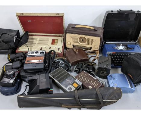 A mixed lot to include a Kodak EK100 Vivitar binoculars, Brother typewriter and other items 