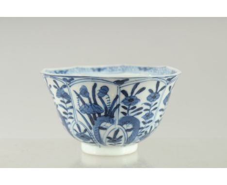 A CHINESE KANGXI BLUE AND WHITE PORCELAIN TEA BOWL, 8.5cm diameter.