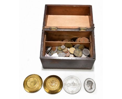 MANCHESTER ART TREASURE EXHIBITION OF 1857; an original commemorative medallion in gilt metal case, an oval medallion decorat