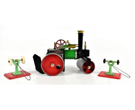 MAMOD; a SR1 steam roller, boxed, two Mamod miniature engines and one other (3).