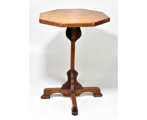 An early 20th century oak octagonal topped table, height 51cm, width 36.5cm.Additional InformationLight age wear, but essenti