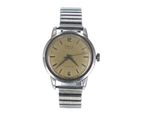 Doxa automatic stainless steel gentleman's bracelet watch, no. 5887017 11503-4, circular silvered dial with Arabic twelve and
