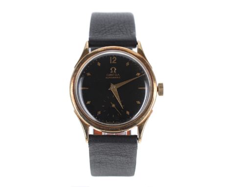 Omega 14k 'bumper' automatic gentleman's wristwatch, ref. 2375, circular black dial with applied gilt twelve, hour markers, m
