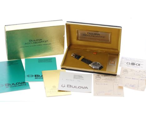 Bulova Accuquartz stainless steel gentleman's wristwatch in the original presentation case, ref. 1030101/4, case no. 3 800xxx