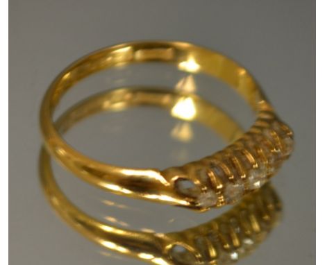 An 18 ct gold and diamond ring, 3g