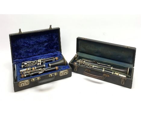 Selmer Studente Console five-piece clarinet serial no.346055 in fitted carrying case; and another cased Selmer Studente Conso