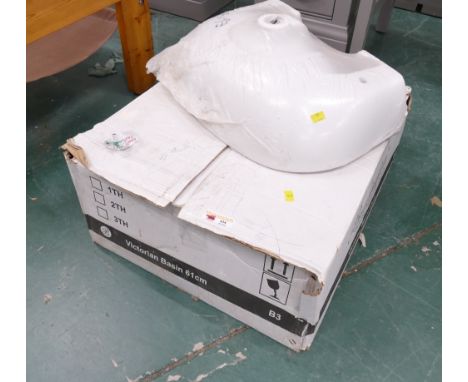 61 cm boxed Victorian style basin and modern sink