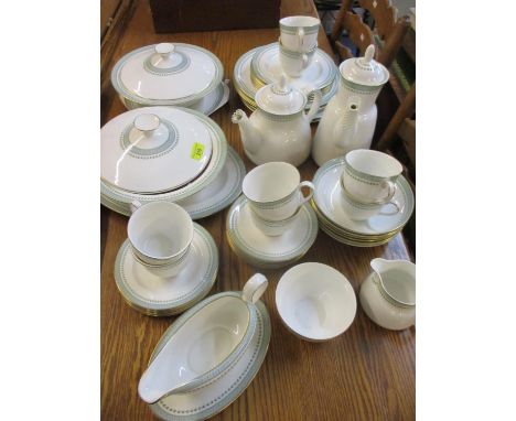 A Royal Doulton Berkshire dinner and tea service, at least six setting 