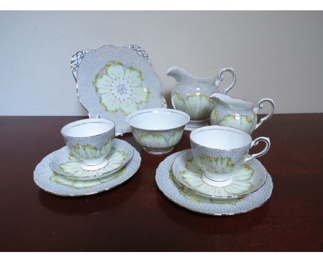 A mid 20th Century Tuscan fine English bone china part tea service 