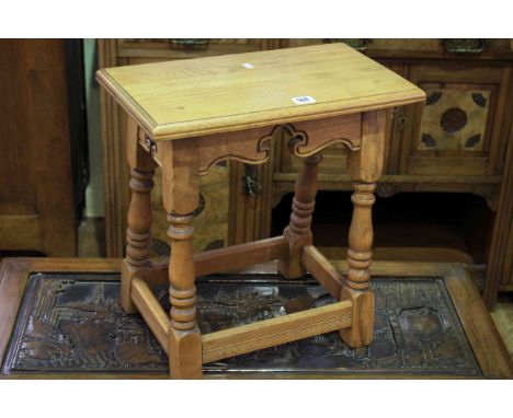 Jointed medium oak stool