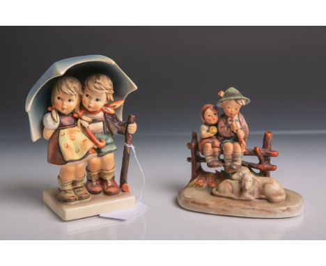   Zwei Figurinengruppen (Hummel) aus Keramik/Porzellan von Goebel (blaue  Unterbodenmarke/Unterbodenpressmarke), bestehend au