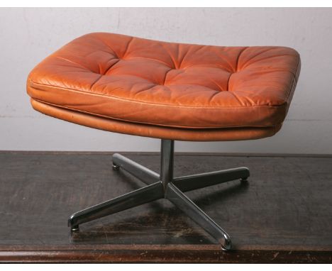   Vintage Ottomane-Fußhocker (wohl 1960/70er Jahre), Eames Era, Unterbau aus Metall,  verchromt, Auflage sowie festes Sitzkis