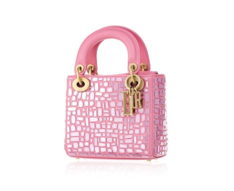 Christian Dior, sac Lady Dior Mini Mosaic de Miroirs en cuir de veau rose, année 2018, charmes D.I.O.R en lettres étroites, b