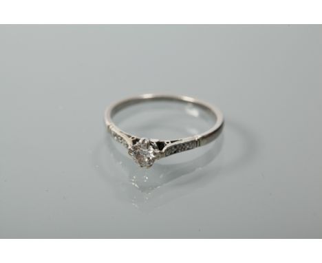 DANISH SILVER RING
possibly by George Jensen, with a large oval shaped bezel and curved shank, marked 925 and with oval shape