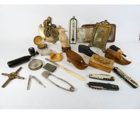 Collectables to include carved bone bird, vintage snuff shoes, penknives, treen box etc and compasses 