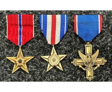US Army Distinguished Service Cross, unissued/un-named. Complete with ribbon and pin marked "G27". Along with a US Bronze Sta