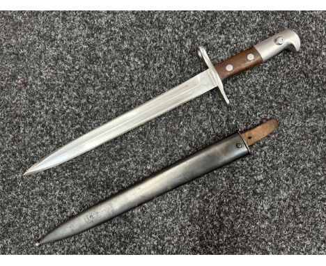 Swiss 1918 Pattern Bayonet with double edged blade maker marked "Elsener, Schwyz" 300mm in length, cross guard with serial nu