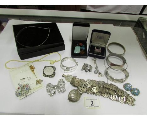 A mixed lot of vintage costume jewellery including some silver and a contemporary silver necklace