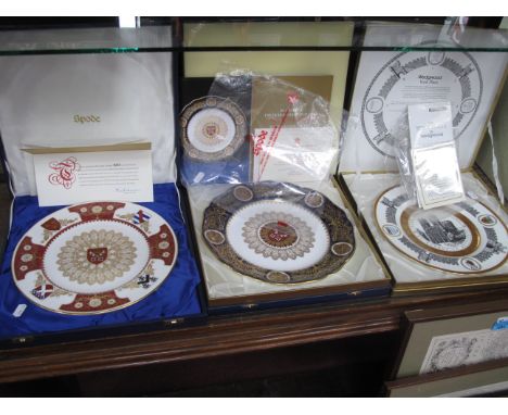 Spode Commemorative Collectors Plate, "The York Minister Restoration Plate", numbered 521, in original box with certificate a