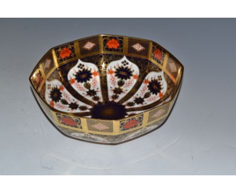 A Royal Crown Derby 1128 pattern octagonal bowl, printed mark (First Quality)