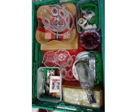 Box of assorted items to include: German Waltherglas floral trinket bowls and basket, coloured art glass vase, musical jewell