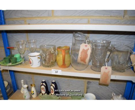 *SHELF OF GLASSWARE, PORCELAIN WARE AND COLLECTABLES