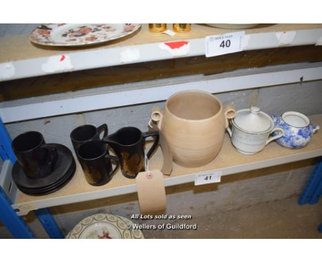 *SHELF OF PORCELAIN WARE AND COLLECTABLES