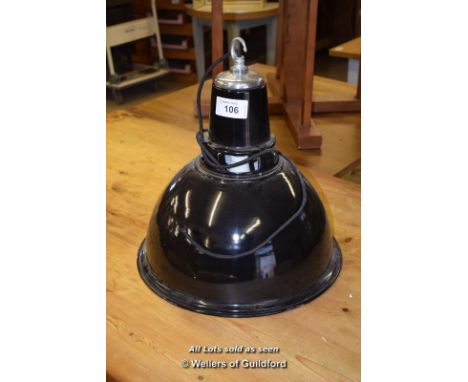 *LARGE METAL INDUSTRIAL LIGHT FIXTURE