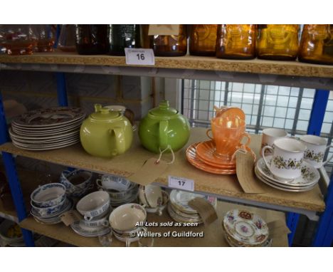 *SHELF OF PORCELAIN WARE AND COLLECTABLES