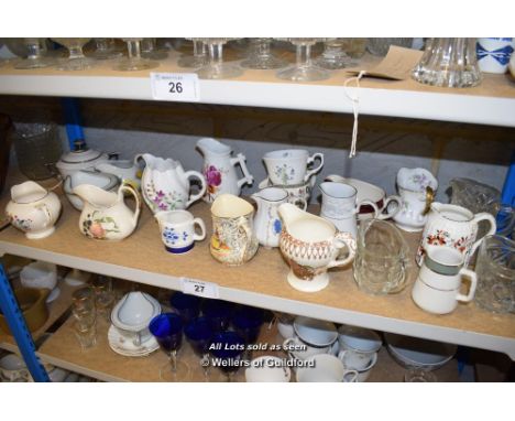 *SHELF OF GLASSWARE, PORCELAIN WARE AND COLLECTABLES