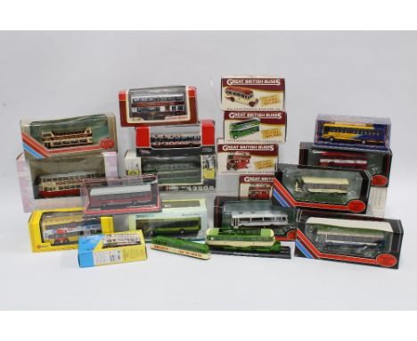 Quantity of vintage model trams, buses etc, a lot 