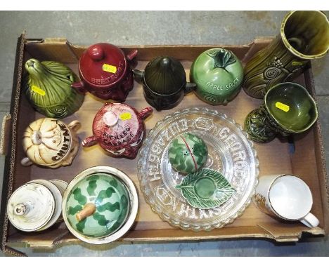 A good lot of ceramic preserve pots to include Price Kensington, Sylvac 4565, P & K, Sylvac 4549, a small collection of Royal