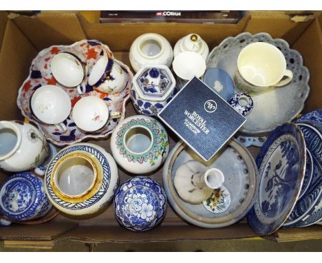 A good mixed lot of ceramics to include Royal Worcester, Portmeirion, Booths, stoneware and similar